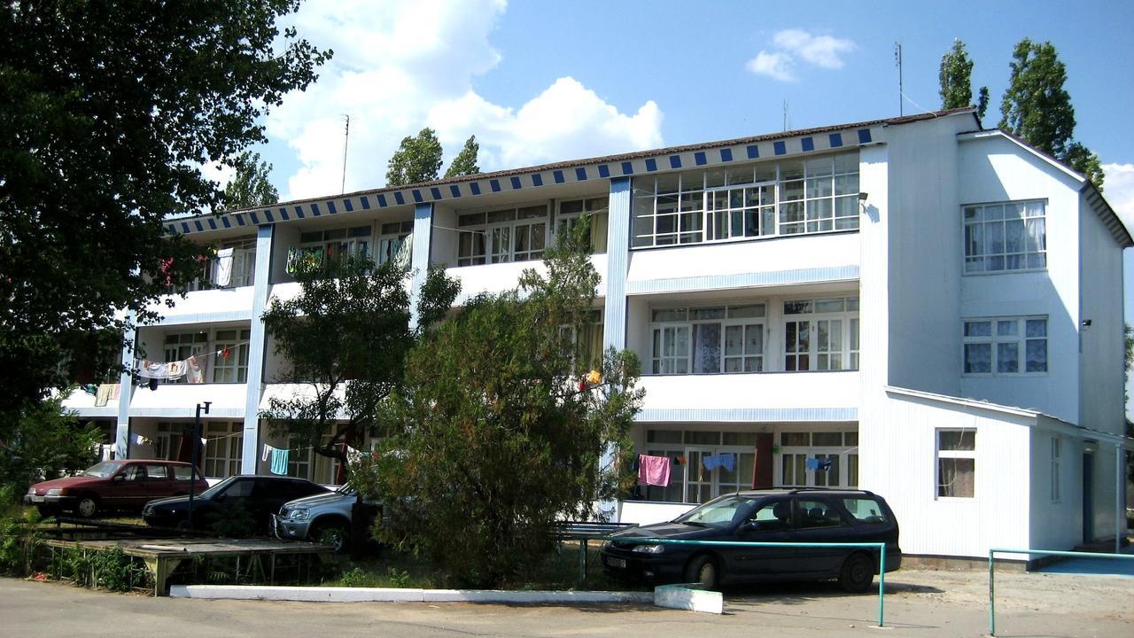 Neptun-2 Hotel Kobleve Buitenkant foto