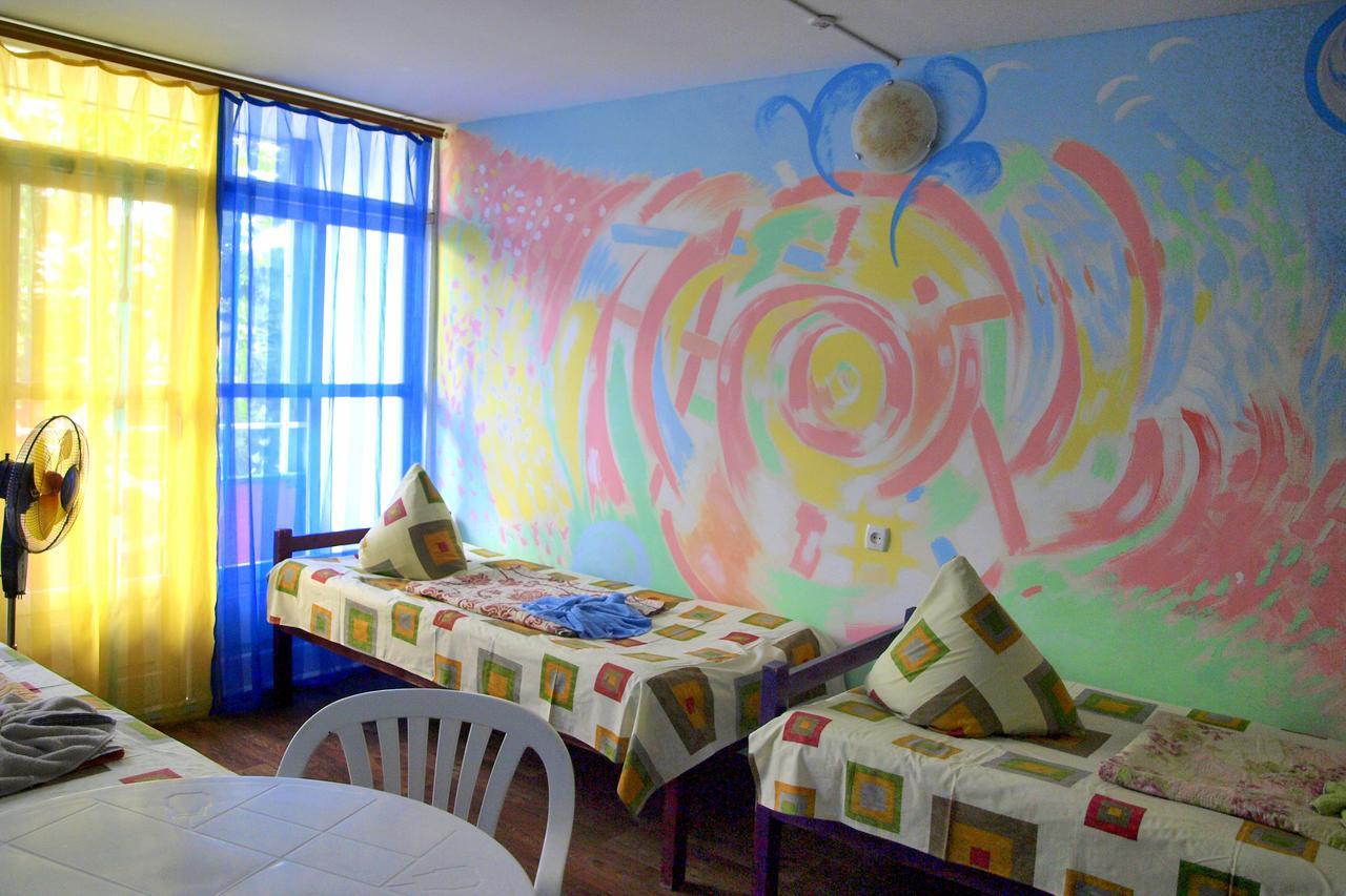 Neptun-2 Hotel Kobleve Buitenkant foto